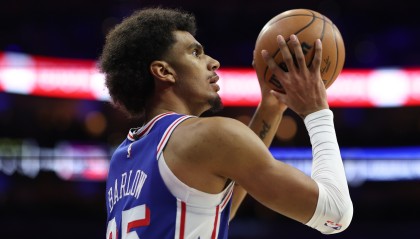 澳门新葡京官网-火力压制！巴洛反击一马当先起飞暴扣 76人下半场13-2打停太阳